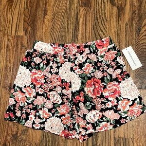 Streetwear Society. Floral Short. Medium.